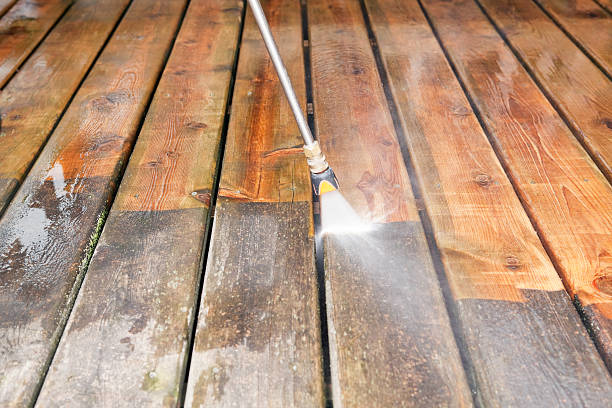 Best Roof Pressure Washing  in Darien Downtown, CT